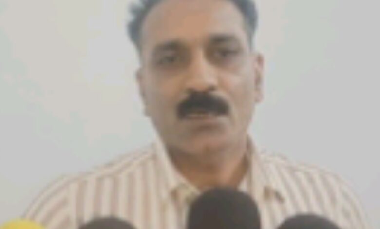 लोकायुक्त की बड़ी कार्यवाही : अतिरिक्त पुलिस अधीक्षक दमोह में पदस्थ स्टेनो 25 हजार रुपए की रिश्वत लेते हुए गिरफ्तार, पुलिस संरक्षण देने कर रहे थे रिश्वत की मांग 1 Screenshot 2025 02 28 22 21 43 636 com.miui .gallery