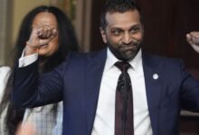 परिवार को युगांडा छोड़ने का आदेश, फिर पहुंचे अमेरिका, ट्रंप के खास काश पटेल बने स्नक्चढ्ढ डायरेक्टर, गीता पर हाथ रखकर ली शपथ 11 भारत 2025 02 22T004514.443