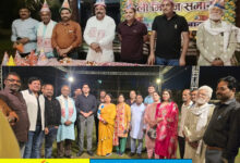 पत्रकारों के साथ अधिकारियों और जनप्रतिनिधियों की होली, महापौर, कलेक्टर, एसपी की मौजूदगी में बिखरे काव्य के रंग, सजी संगीत की महफिल 11 IMG 20250322 121854