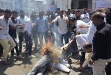 सपा सांसद का मुंह काला करने निकले 6 लोग: ' 10 download 64