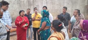 अवैध कालोनी काटकर नाला बंद करने की शिकायत पर एक्टिव हुईं मेयर, मौके पर पहुंचकर दिए अवैध निर्माण हटाने के निर्देश, जांच के बाद होगी एफआईआर 2 IMG 20250413 WA1454
