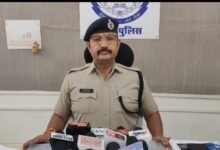 2 बीघा जमीन के लिए दहलाने वाला गुर्जर दो शूटर समेत गिरफ्तार : 15 बदमाशों के साथ मिलकर की थी फायरिंग 10 IMG 20250425 224833