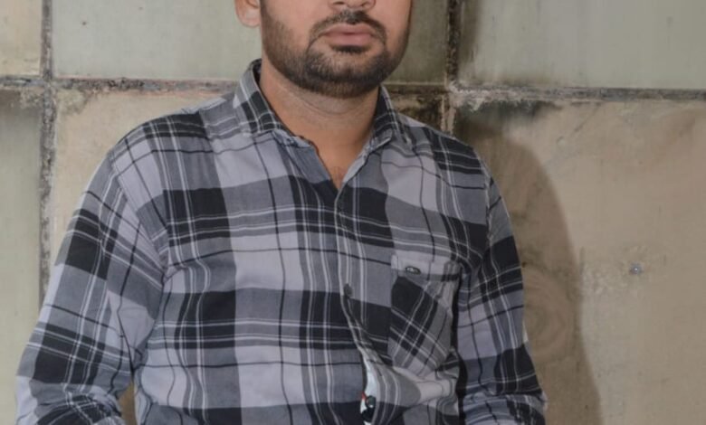 बिना तलाक पत्नी ने रचाई दूसरी शादी पीडि़त पति ने लगाई न्याय की गुहार 1 WhatsApp Image 2025 04 24 at 1.28.24 PM