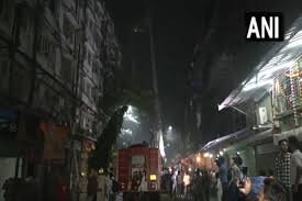 कोलकाता के होटल में काल का तांडव: भीषण आग में 14 की दर्दनाक मौत, जांच के घेरे में सुरक्षा व्यवस्था 3 download 24