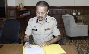 मुंबई को मिला नया पुलिस आयुक्त 1 download 6 2