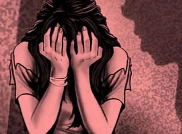 भाई के दोस्त ने घुमाने के बहाने ले जाकर कार में किया दुष्कर्म : FIR 1 images 2 1