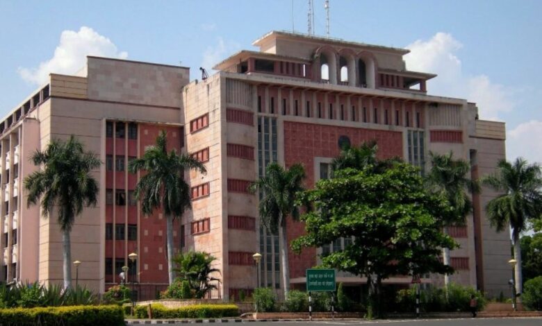 प्रधानमंत्री के दौरे से फिर टली प्रशासनिक सर्जरी - डेढ़ दर्जन से अधिक अफसरों के होंगे तबादले, मैदानी अफसर आएंगे वल्लभ भवन 1 Mantralaya Vallabh Bhavan Bhopal