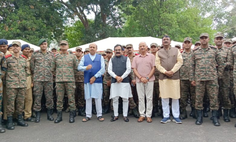 भारत बनी चौथी सबसे बड़ी अर्थव्यवस्था, जबलपुर में सैनिकों संग जश्न में शामिल हुए मंत्री राकेश सिंह 1 WhatsApp Image 2025 05 25 at 11.55.08 AM