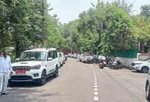 मंत्रियों के बंगलों में अधिकारियों व कर्मचारियों के साथ नेताओं की लग रही भीड़ - मनपंसद जगह पर पदस्थापना के लिए लगा रहे जुगत 11 WhatsApp Image 2025 05 28 at 1.33.23 PM