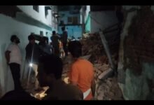 भर भराकर गिर गया दो मंजिला मकान : एक महिला सहित बच्चा, युवक मलबे में दबे, तत्काल किया गया अस्पताल में भर्ती 11 IMG 20250604 191057
