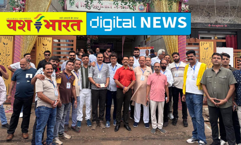 दवा विक्रेता संघ के चुनाव में सरगर्मी के बीच चल रही वोटिंग, 530 सदस्य चुनेंगे 14 सदस्यीय कार्यकारिणी, देर शाम आयेंगे नतीजे 1 IMG 20250622 120010