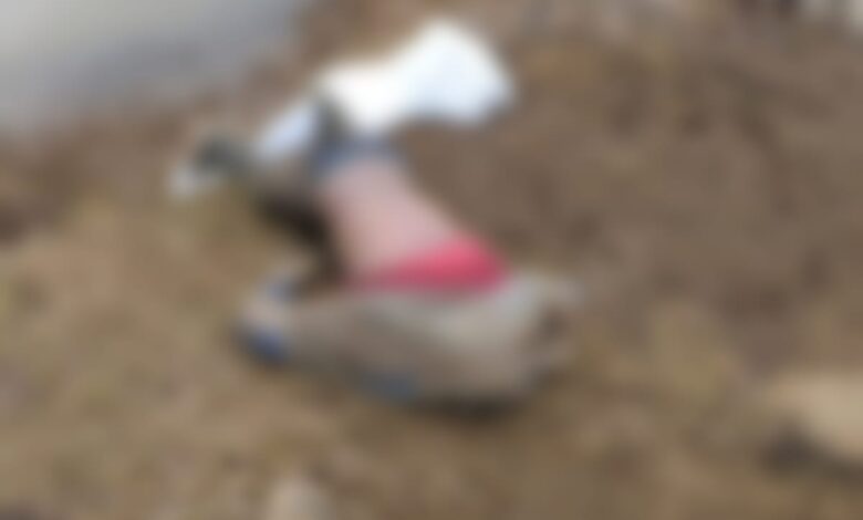 नर्मदा नदी के किनारे मिला युवक का शव : 4 दिनों से था लापता, पुलिस जांच में जुटि 1 IMG 20250711 WA0418