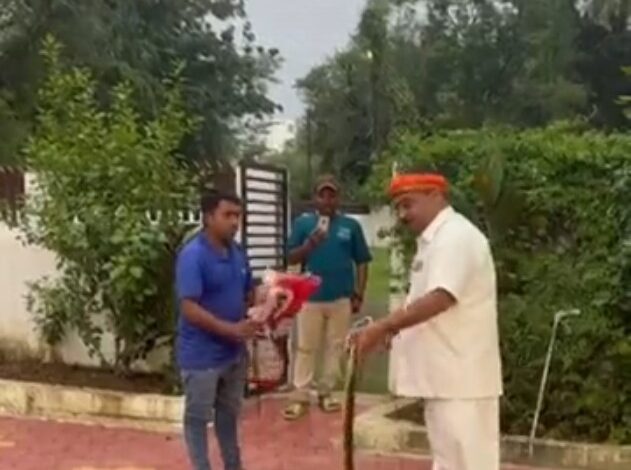 कुलपति डॉ. अशोक खंडेलवाल के सरकारी आवास पर सात फीट लंबा सांप मिला, सुरक्षित रेस्क्यू कर जंगल में छोड़ा गया 1 Screenshot 2025 0722 233550
