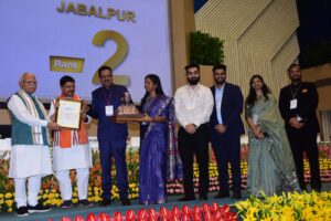 जबलपुर बना देश का पांचवां सबसे स्वच्छ शहर, 'वॉटर प्लस' और '7-स्टार' का दर्जा भी मिला 4 WhatsApp Image 2025 07 17 at 5.37.30 PM