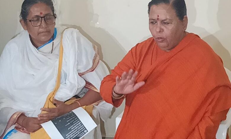 गंगा शुद्धिकरण और गाय संरक्षण के किए जा रहे प्रयासों में सुधार की आवश्यकता - 1990 से 1992 के दौरान प्रताडऩा का करना पड़ा था सामने 1 WhatsApp Image 2025 07 18 at 18.15.26