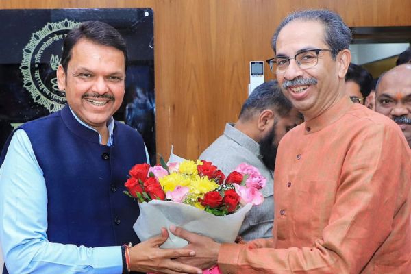 2029 तक हम विपक्ष में आएंगे नहीं, आपको इधर आना है तो विचार कीजिए; उद्धव को फडणवीस का ऑफर 1 neeraj up 54
