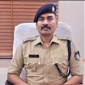 सीमा नहीं, अब सिर्फ गिरफ्तारी जरूरी, जिलेभर में फरार इनामी बदमाशों की तलाश के लिए पुलिस कप्तान ने लागू की ‘नो बाउंड्री’ पॉलिसी 3 07 1