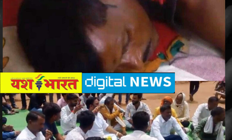 पुलिस पर युवक से मारपीट का आरोप, ग्रामीणों ने बहोरीबंद थाने के बाहर किया प्रदर्शन, पुलिस कर्मियों पर कार्यवाही की मांग 1 IMG 20250811 182339