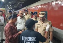 मुंबई में AC कोच के टॉयलेट में मिला 5 साल के बच्चे का शव, सामने आई हैरान करने वाली कहानी 15 Untitled 4 copy 9