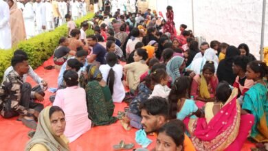 बहनों ने भाई के भाल पर लगाया तिलक, मांगा सुरक्षा का वचन 6 WhatsApp Image 2025 08 09 at 11.56.57