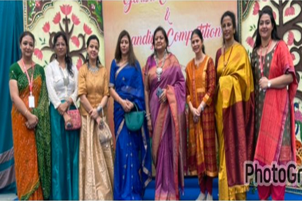 रंगों,परिधानों और उमंगों के संग गरबा-डांडिया की धूम 2 03 38