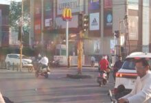 ज्योति टॉकीज चौराहे का सिग्नल ठप,बेकाबू ट्रैफिक 10 11 5