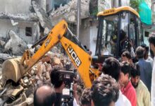 भोपाल में लव जिहाद के दो आरोपियों के अवैध मकानों पर चला बुलडोजर 10 38