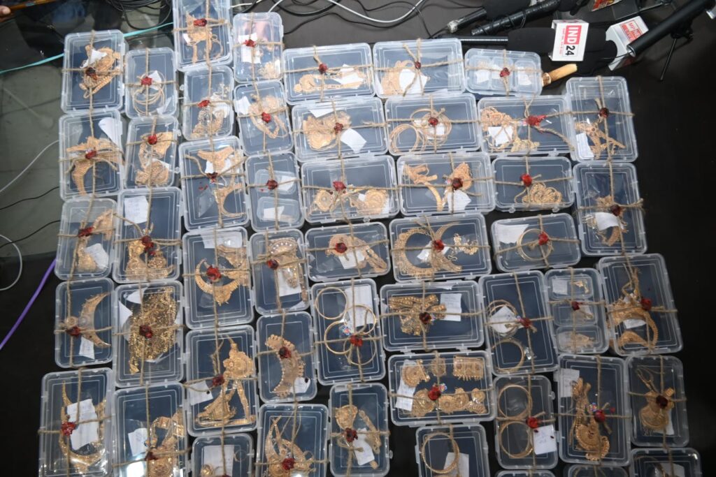 जबलपुर पुलिस को बड़ी सफलता: बैंक डकैती का सरगना राजेश दास 3 किलो सोने के साथ बिहार से गिरफ्तार 2 IMG 20250901 WA0058