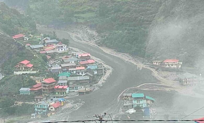 उत्तराखंड में नदियों का कहर! पुराने मार्ग पर लौटी नदियां और तबाही का मंजर देख दहल उठे लोग 1 Untitled 1 copy 4