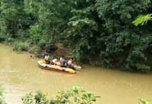 ब्राम्ह नदी में दादा-पोती डूबे, दादा की लाश मिली, पोती की तलाश जारी -पितृपक्ष पर पोती के साथ तर्पण करने पहुंचे थे बुजुर्ग 11 etkhedi 07 09 2025 aag