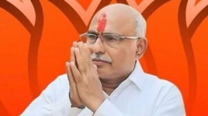 बड़ा बयान : मेरे जन्मदिन पर होर्डिंग, बैनर और उपहार से परहेज करें भाजपा नेता और कार्यकर्ता, प्रदेश भाजपाध्यक्ष हेमंत खंडेलवाल की अपील 3 images 52