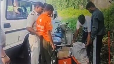 शराब तस्करी का नया तरीका! फूड डिलीवरी बॉय बनकर कर रहा था शराब की सप्लाई 6 016 3