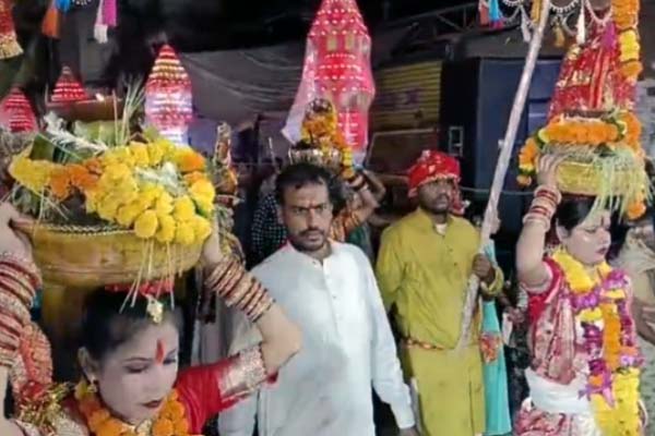 बाना छेदकर निकले बूढ़ी खेरमाई के भक्त 1 22