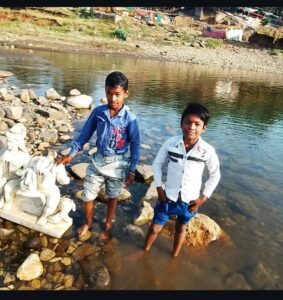 बड़ी खबर: जबलपुर के त्रिमूर्ति नगर में दो बच्चे लापता — सेप्टिक टैंक के गड्ढे में गिरने की आशंका, प्रशासनिक पुष्टि नहीं 2 IMG 20251026 WA0115