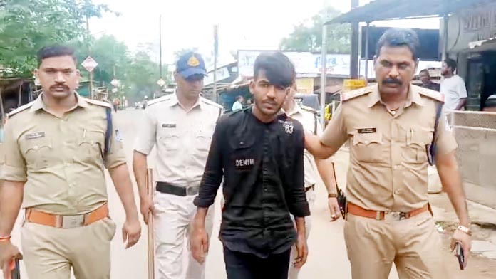 रांझी मड़ई शराब में बम फेंकने वाला 1 आरोपी गिरिफ्तार, 1 Untitled 2 copy 11