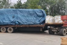 जेके रोड पर कंटेनर पलटने से लगा जाम 10 WhatsApp Image 2025 10 28 at 12.42.58