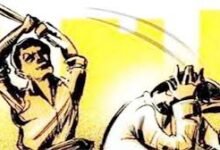 युवक से अड़ीबाजी कर धारदार हथियार से किया हमला 10 download 18