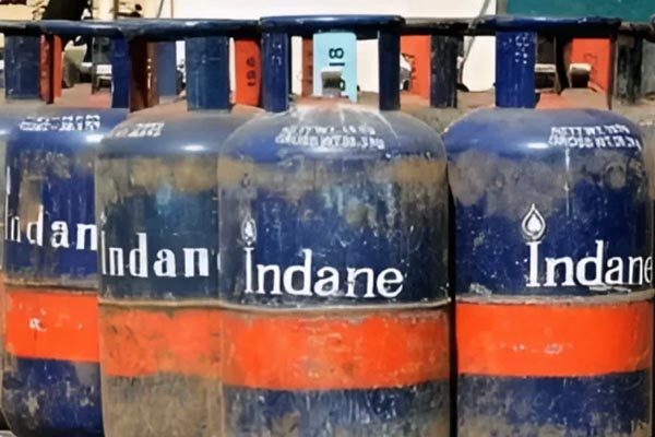 नवंबर लगते ही बदल गई ये चीजें; जेब पर पड़ेगा असर! 2 03