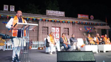 37c8809b 3dbd 46de b2c7 d4e4dec92fc3