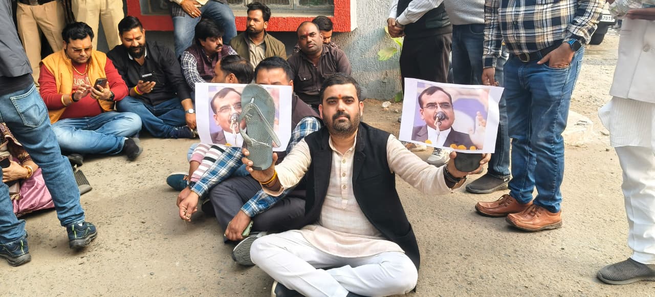 6584e6de 5ac5 49bb 80f4 ec0e4e97049f