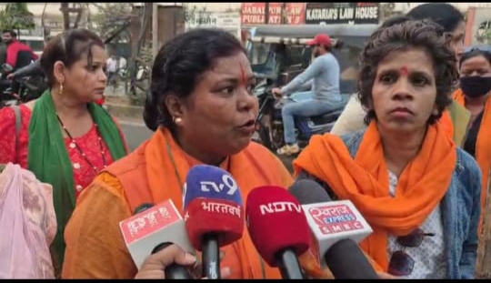 मानस भवन विवाद में बड़ा अपडेट: आपत्तिजनक पुस्तक विक्रेता सतना के नागौद से गिरफ्तार, मैहर वाली माता को लेकर पूर्व में भी कर चुका था धार्मिक टिप्पणी,कल प्रदेश के 34 जिलों में विहिप–बजरंग दल का प्रदर्शन 2 IMG 20251125 231331