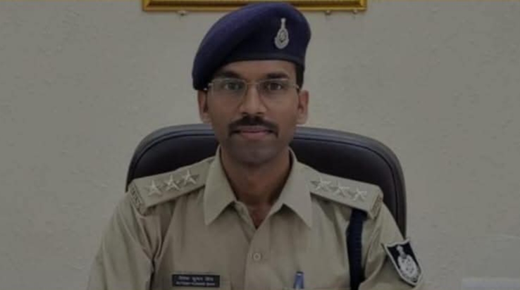 मानस भवन विवाद में बड़ा अपडेट: आपत्तिजनक पुस्तक विक्रेता सतना के नागौद से गिरफ्तार, मैहर वाली माता को लेकर पूर्व में भी कर चुका था धार्मिक टिप्पणी,कल प्रदेश के 34 जिलों में विहिप–बजरंग दल का प्रदर्शन 4 IMG 20251125 232617