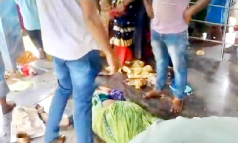 काशीबुग्गा वेंकटेश्वर स्वामी मंदिर में भगदड़, 9 की मौत, 1 Untitled 3 copy