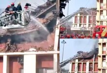 तीन मंजिला इमारत में आग के बाद ढह गया टॉप फ्लोर, एक व्यक्ति के फंसे होने की आशंका 11 Untitled 7 copy 11
