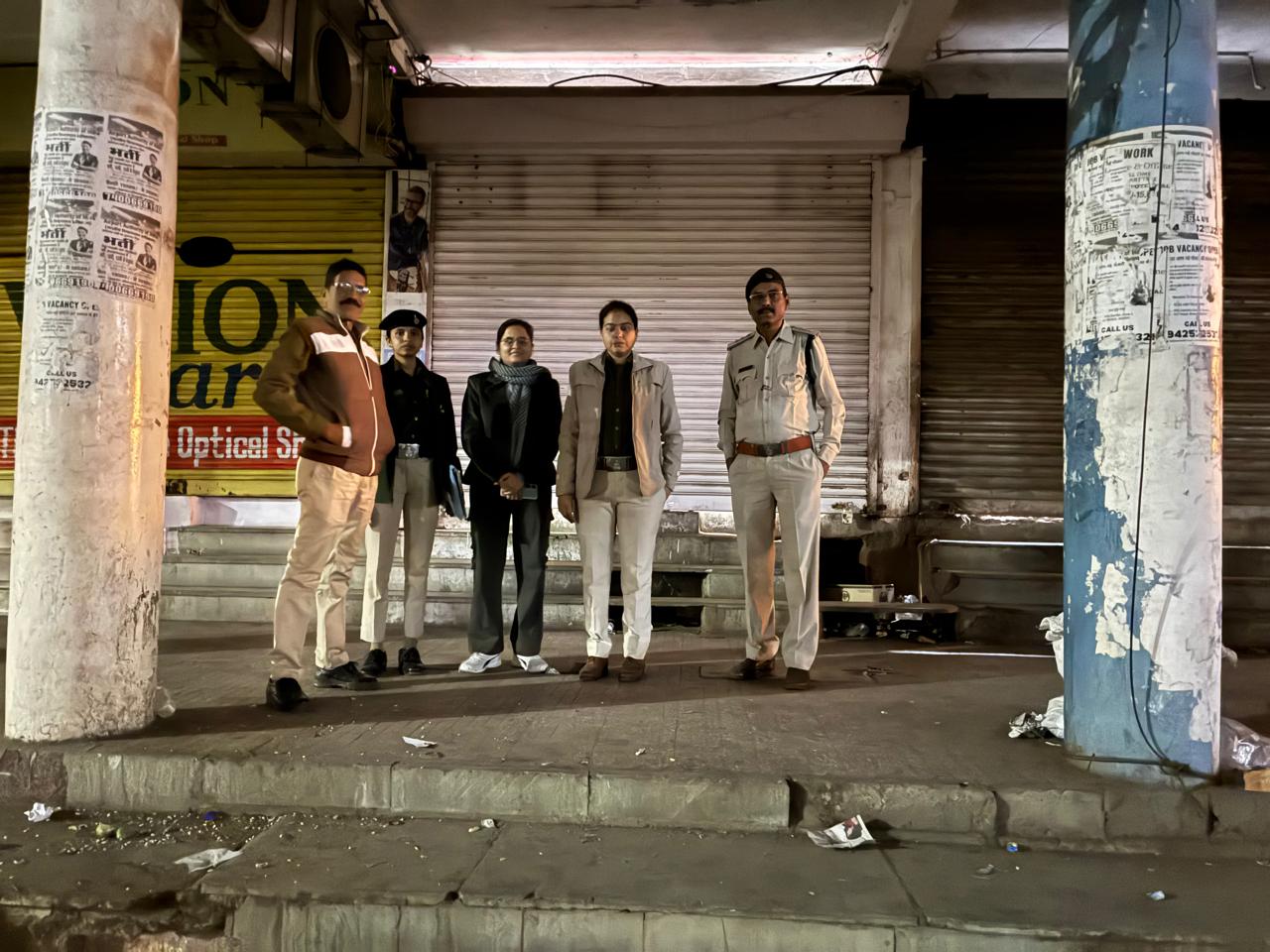 भोपालः देर रात शराब बेचने वाली 30 दुकानों पर केस दर्ज 2 fa19743c dbca 4d67 aa83 36a671b6f7ab