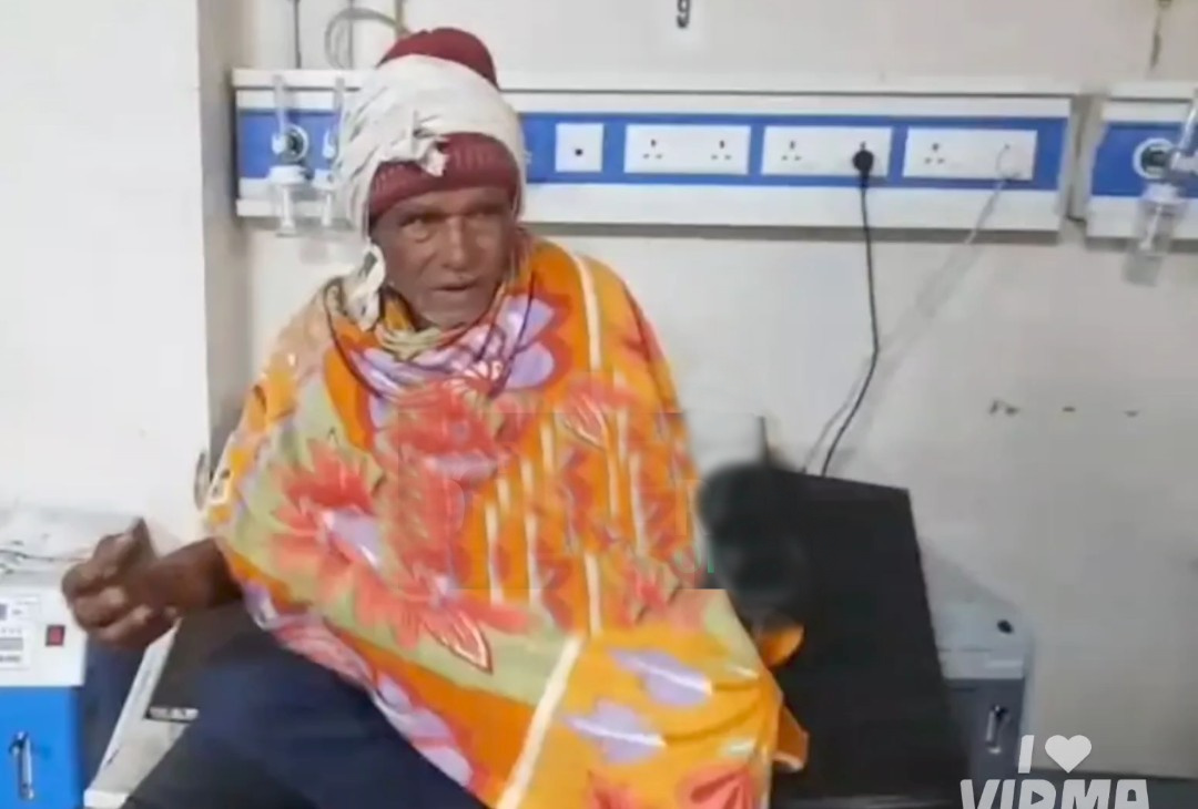 करौंदी कला में ग्रामीणों पर भालू का हमला, तीन जख्मी अस्पताल में दाखिल, गांव में दहशत 2 IMG 20251223 WA0774