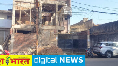 जालपा वार्ड स्थित माइनिंग कंपनी में इनकम टेक्स की रेड, घर, दफ्तर और खदान में एक साथ की जा ही जांच 6 IMG 20251217 101303