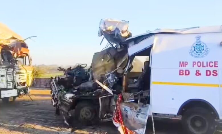 पुलिसकर्मियों की सुरक्षा को लेकर बड़ा फैसला: रात में बेवजह सफर पर रोक 1 MP Accident