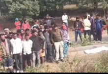 सड़क किनारे अविवाहित युवती का शव और भ्रूण मिला : गर्भपात के दौरान मौत की आशंका, जांच जारी 8 Screenshot 20251202 151025.WhatsApp