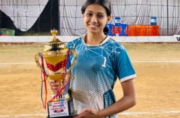 सेंट जोसेफ की छात्रा नित्या ठाकुर का मध्य प्रदेश वॉलीबॉल टीम में चयन, जूनियर नेशनल चैंपियनशिप में दिखाएंगी हुनर 1 WhatsApp Image 2025 12 16 at 12.46.59